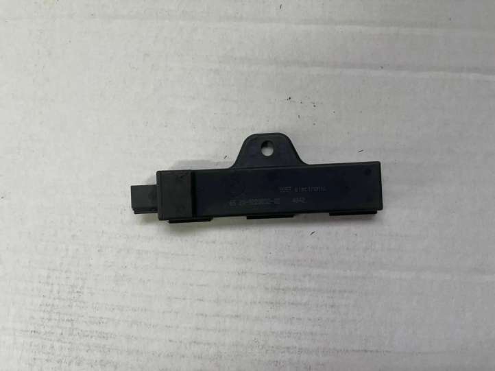 9220832 BMW X5 F15 Interjero komforto antena