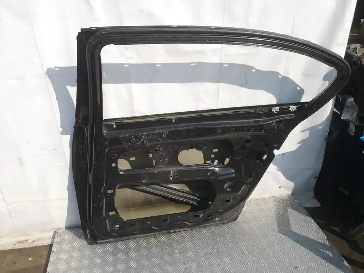 BMW 7 F01 F02 F03 F04 (2008 - 2016)   Задняя дверь