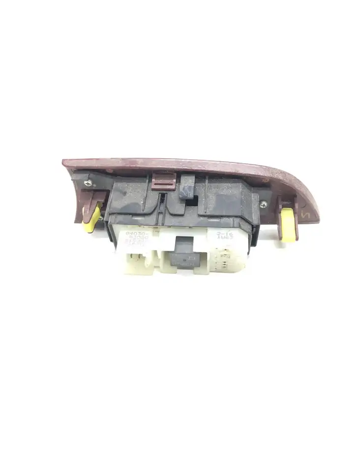 Lexus IS 220D-250-350 (2005 - 2010) Кнопка стеклоподъемников — фото 2