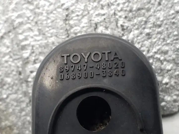 Toyota Prius (XW20) (2003 - 2009) 8974748020 Прочие датчики — фото 3