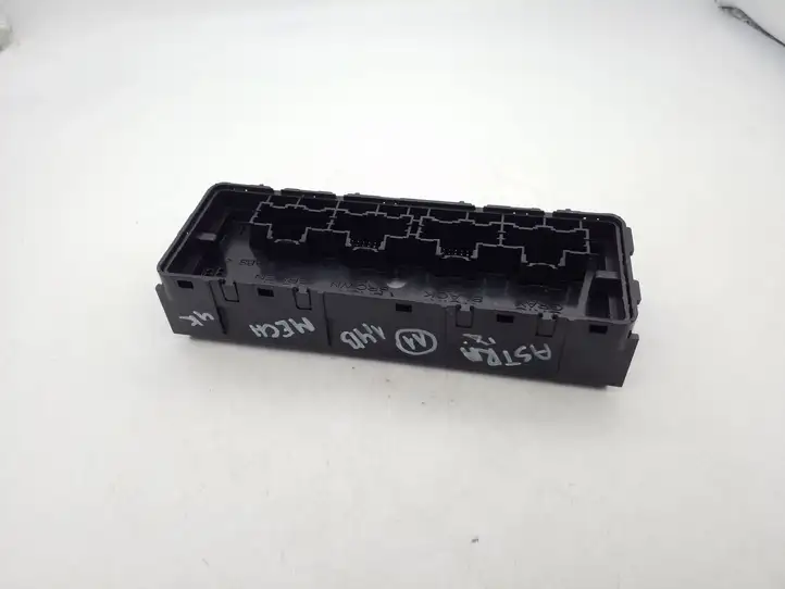 Opel Astra (2009 - 2012)  13583466 Блок управления кондиционера воздуха / климата/ печки (в салоне)