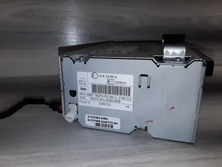 Ford Fiesta (2013 - 2017) AHU2426B299 Магнитола / мультимедийная система — фото 2