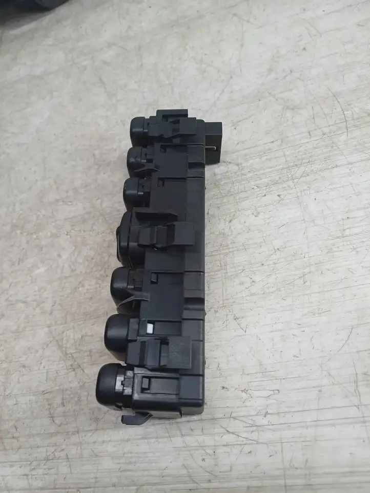 Mercedes-Benz Vaneo W414 (2001 - 2005) 1688203810 Блок кнопок на панели — фото 4