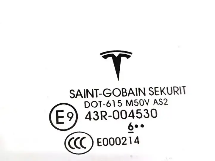 Tesla Model X (2015 - 2021) 1028822-00-J Стекло передней двери — фото 2