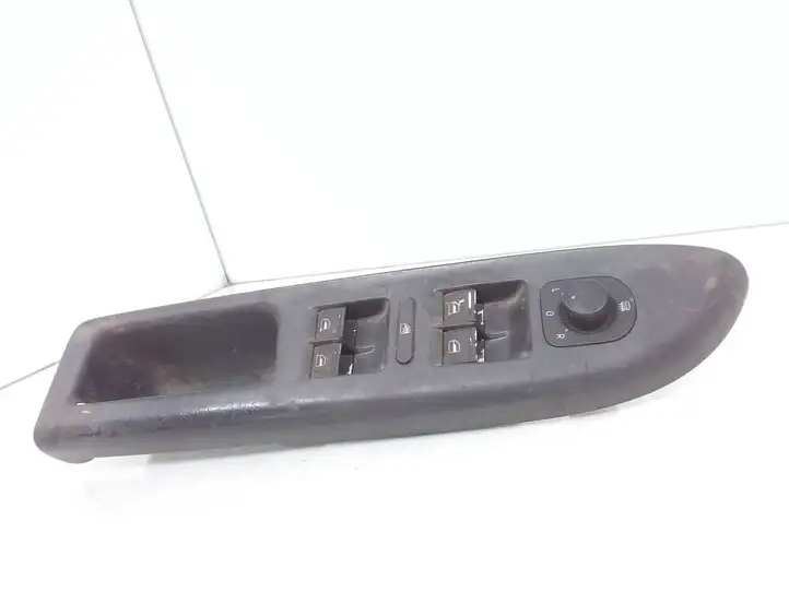 Volkswagen Golf Plus (2004 - 2008) 1K4959857 Кнопка стеклоподъемников — фото 1