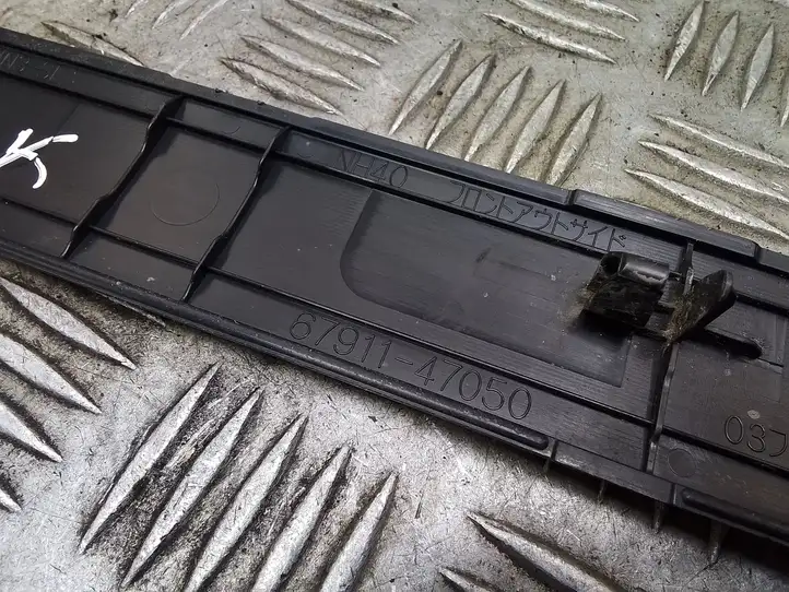 Toyota Prius+ (ZVW40) (2011 - 2018) 6791147050 Внутренняя отделка переднего порога — фото 4