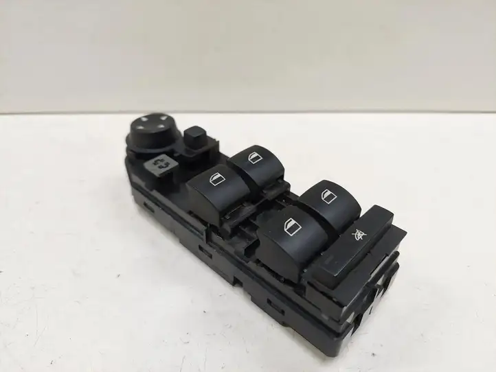 BMW 5 E60 E61 (2004 - 2010) 6939110 Кнопка стеклоподъемников — фото 1