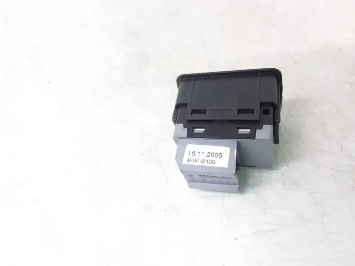 Audi A3/S3 8P (2004 - 2008) 4F0962109 Другие включатели / ручки/ переключатели — фото 2