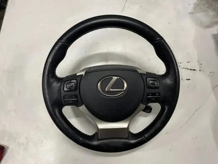 Lexus NX (2014 - 2017) Руль — фото 1