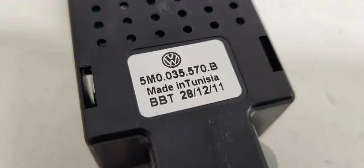 Volkswagen Golf VI (2009 - 2013) 5M0035570B Усилитель антенны — фото 6