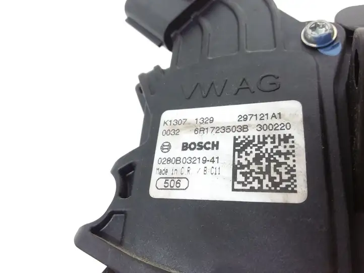 Skoda Rapid (NH) (2012 - 2019) 6R1723503B Педаль акселератора — фото 4
