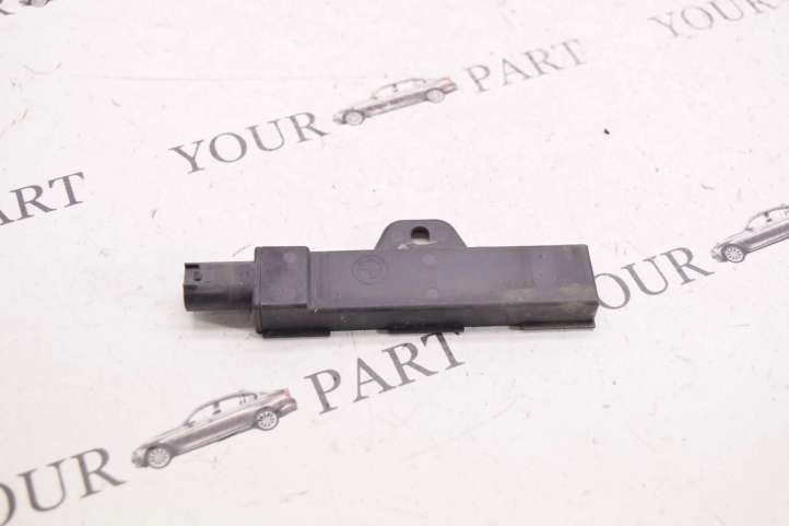 9220831 BMW X1 F48 F49 Interjero komforto antena