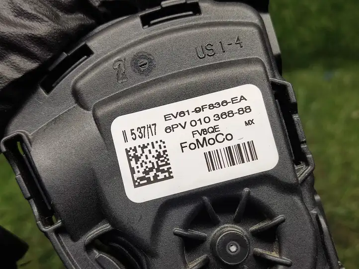 Ford Focus ST (2015 - 2018) EV619F836EA Педаль акселератора — фото 2