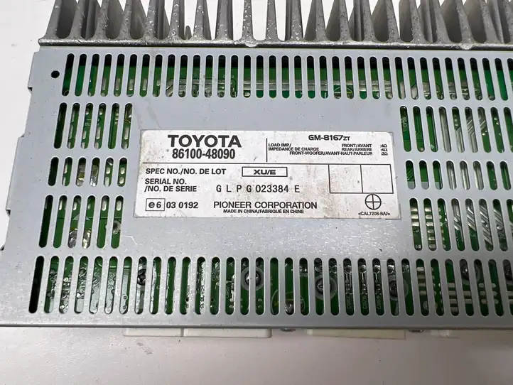 Lexus RX 330 - 350 - 400H (2006 - 2009) 8610048090 Кронштейн усилителя звука — фото 3