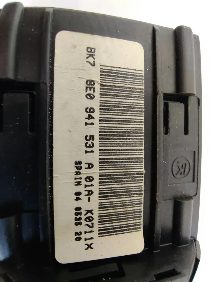 Audi A4 S4 B6 8E 8H (2000 - 2006) 8E0941531A Включатель фонарей — фото 6