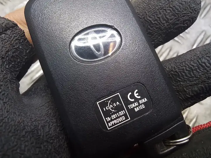Toyota Prius+ (ZVW40) (2011 - 2018) BA1EQ Ключ зажигания — фото 2