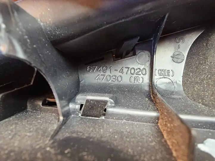 Toyota Prius (NHW20) (2003 - 2009) 6749147020 Твитер передней двери — фото 7