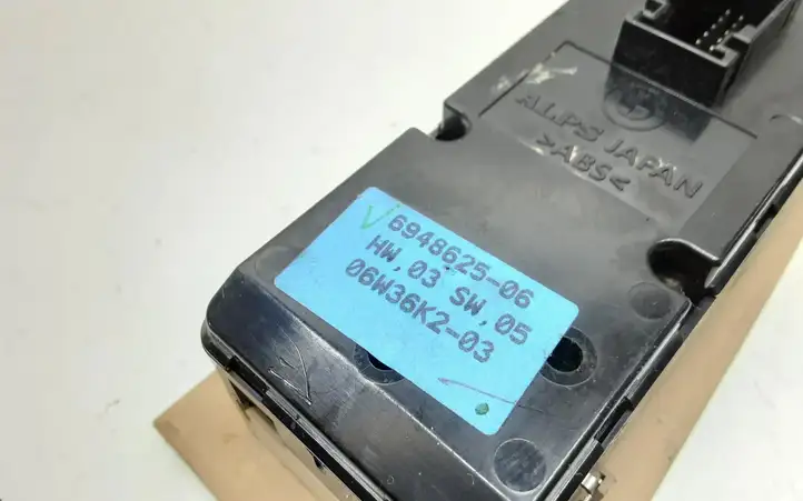 BMW 3 E90 E91 (2005 - 2012) 6948625 Кнопка стеклоподъемников — фото 3