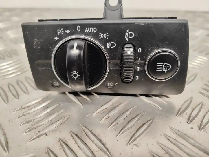 Mercedes-Benz E W211 (2002 - 2009) A2115450204 Включатель фонарей — фото 5