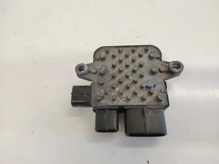 Mazda 6 (2005 - 2007) 4G06A Реле вентилятора охлаждения — фото 2