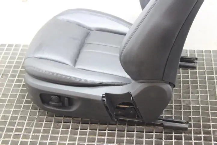 Land Rover Discovery Sport (2014 - 2019) Переднее сиденье водителя — фото 8