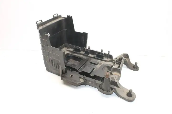 Audi A3/S3 8P (2008 - 2013) 1K0915325A Ящик аккумулятора — фото 2