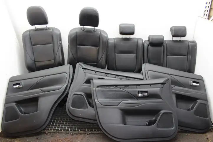 Mitsubishi Outlander (2012 - 2014) Комплект салона — фото 1