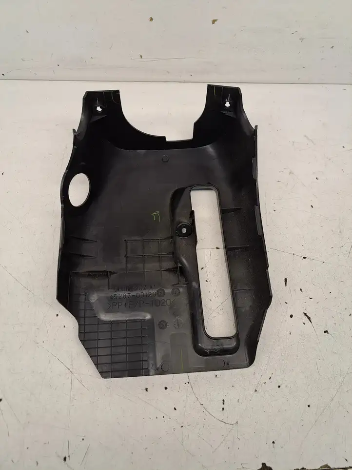 Toyota Yaris (2014 - 2019) 452870D120 Обшивка рулевой колонки — фото 3