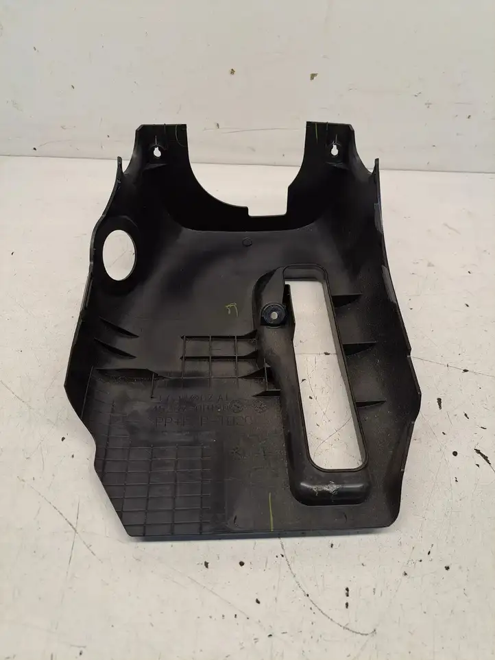 Toyota Yaris (2014 - 2019) 452870D120 Обшивка рулевой колонки — фото 4