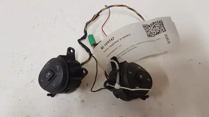 Ford Focus (2011 - 2015) AM5T14K147AA Кнопки на рулевом колесе — фото 1
