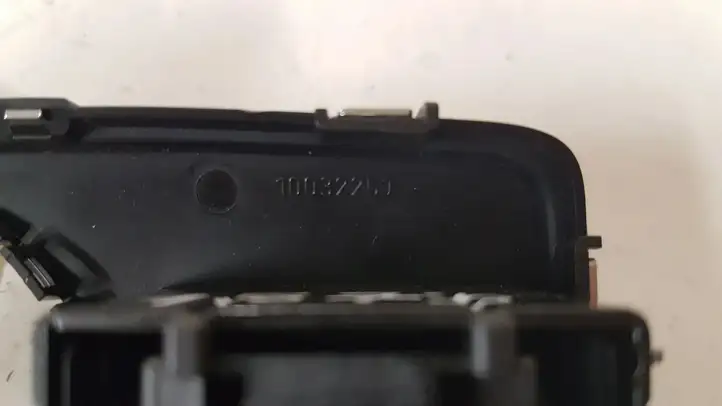 Skoda Superb B6 (3T) (2008 - 2015)  10032251 Включатель регулировки освещения панели