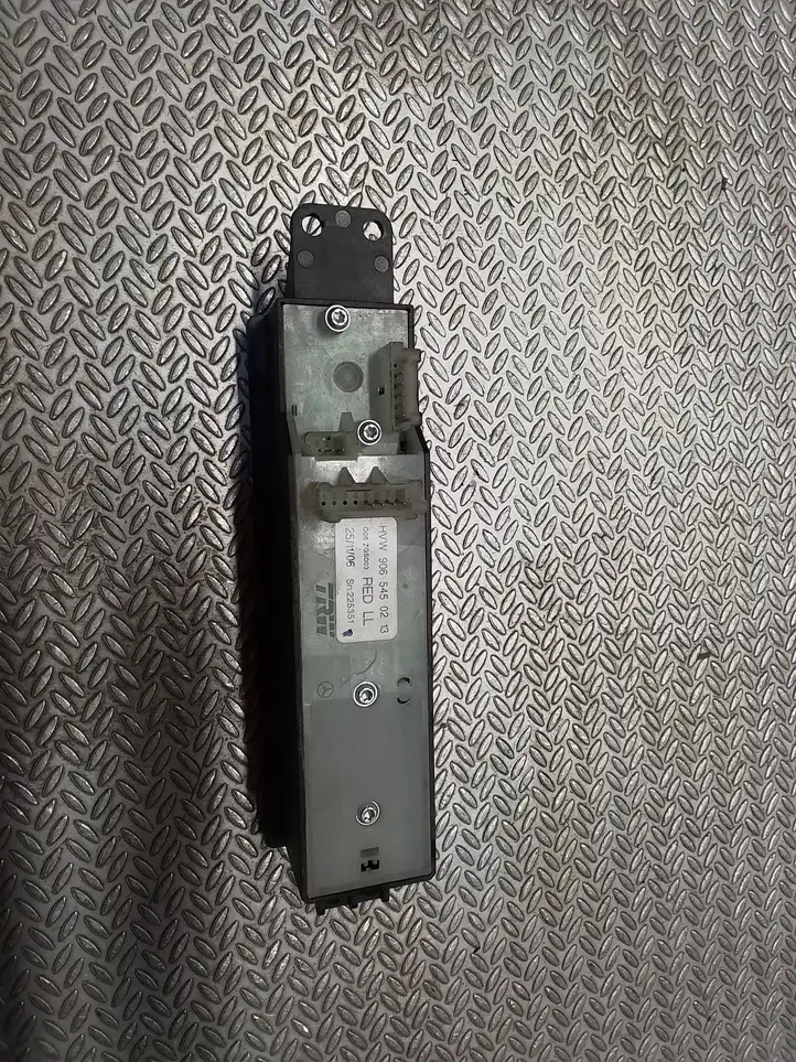 Volkswagen Crafter (2006 - 2016) 9065450213 Кнопка стеклоподъемников — фото 3