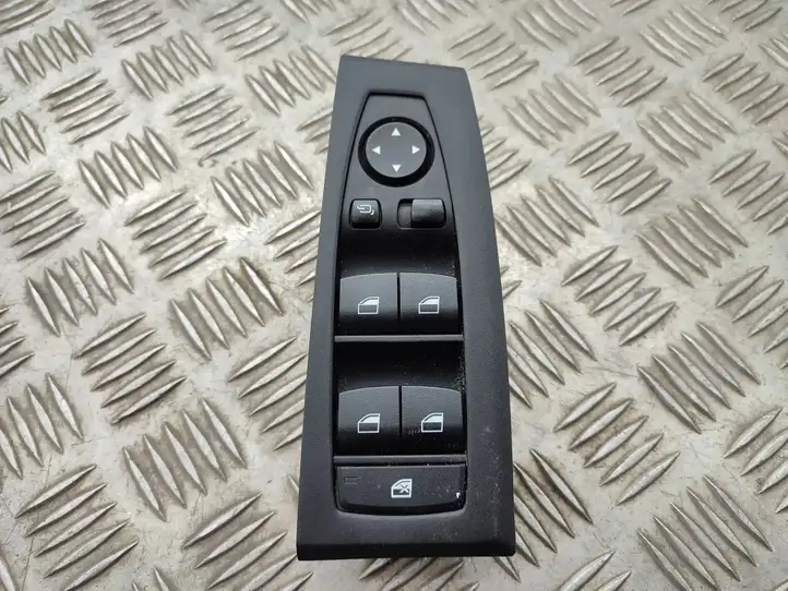 BMW 2 F46 (2015 - ) 936211601 Кнопка стеклоподъемников — фото 1