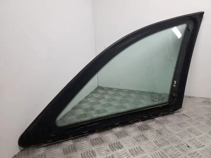 Audi A4 S4 B9 (2015 - 2019) 8W9845297F Заднее боковое стекло — фото 7