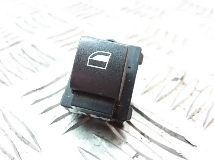 BMW 7 E65 E66 (2001 - 2008) 8379597 Кнопка стеклоподъемников — фото 1