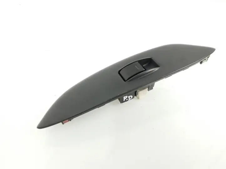 Toyota Yaris (1999 - 2003) Кнопка стеклоподъемников — фото 1