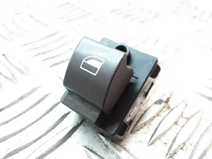 BMW 7 E65 E66 (2001 - 2008) 8379597 Кнопка стеклоподъемников — фото 1