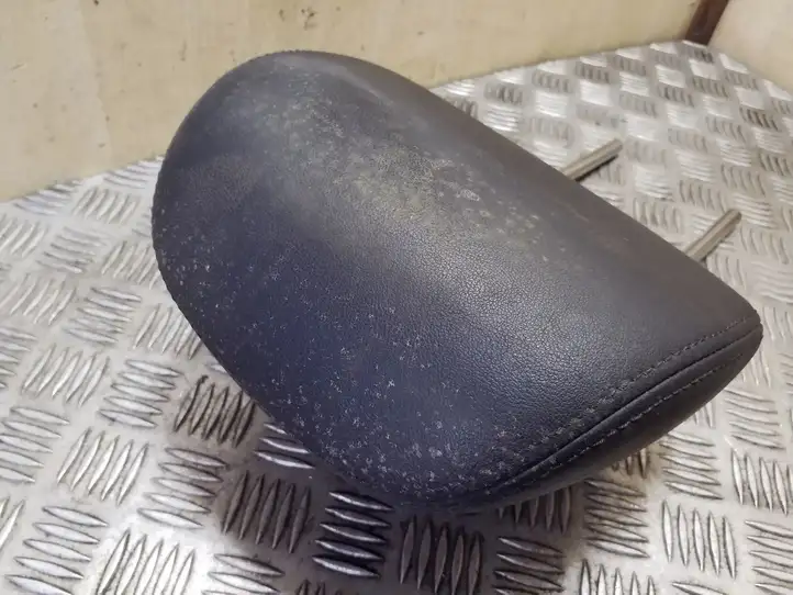 Subaru Outback (2009 - 2014)   Подголовник переднего сиденья