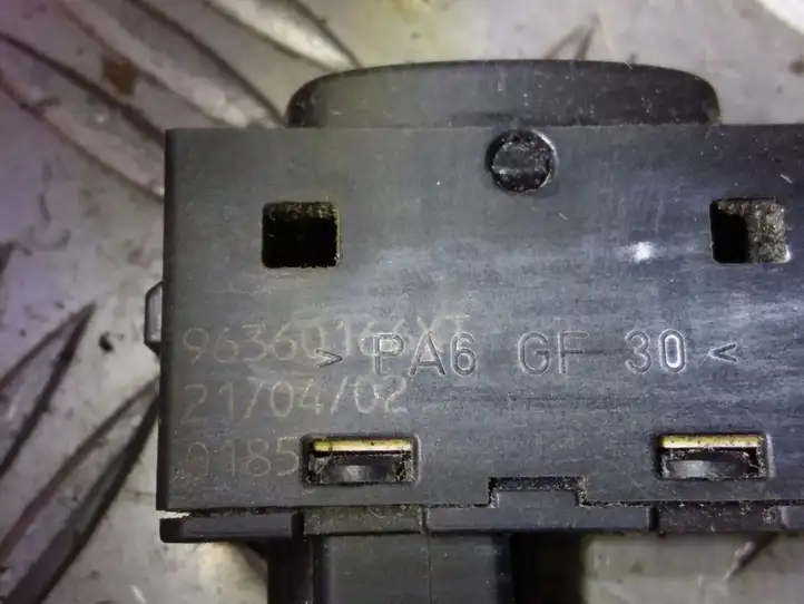 Peugeot 307 CC (2001 - 2005) 96360166XT Блок кнопок стеклоподъемников — фото 3