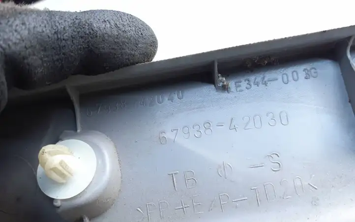 Toyota RAV 4 (XA30) (2006 - 2016) 6793842030 Обшивка стойки у окна — фото 5