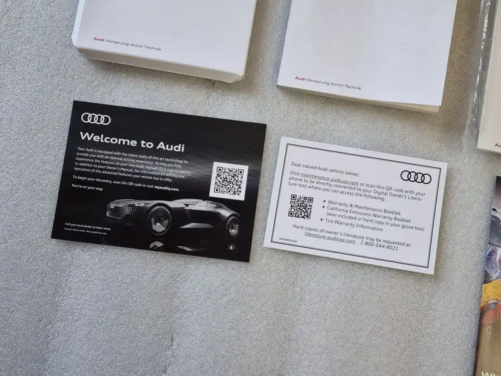 Audi Q3 F3 (2018 - ) 83A012721BJ Сервисная книжка — фото 5
