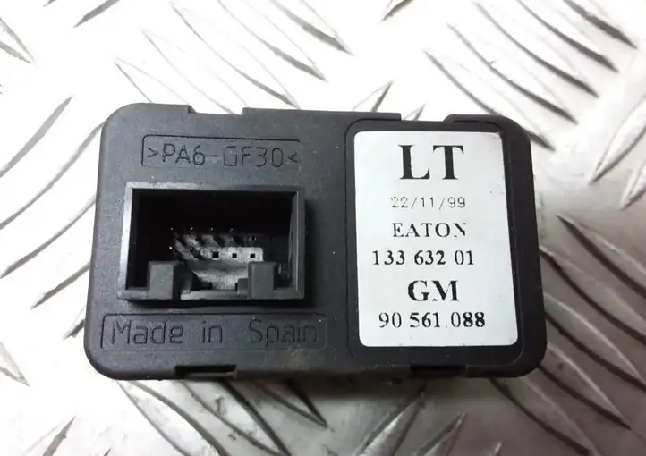 Opel Astra G (1998 - 2004) 13363201 Кнопка стеклоподъемников — фото 4