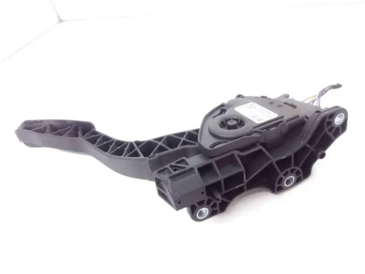 Land Rover Freelander 2 - LR2 (2006 - 2010) 7G9N9F836EA Педаль акселератора — фото 2