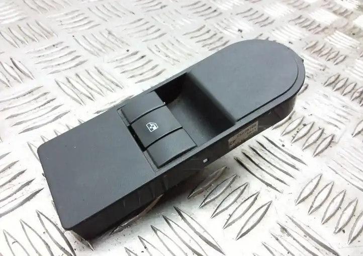 Opel Zafira B (2006 - 2008) 13228709 Блок кнопок стеклоподъемников — фото 2