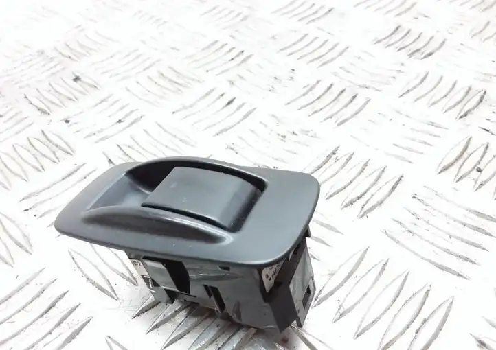 Toyota Corolla Verso AR10 (2004 - 2009) 848100F010 Блок кнопок стеклоподъемников — фото 3