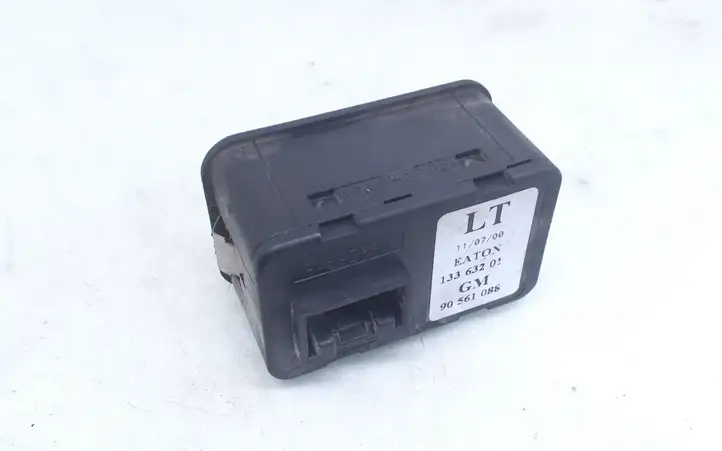 Opel Astra G (1998 - 2004) 90561088 Блок кнопок стеклоподъемников — фото 2