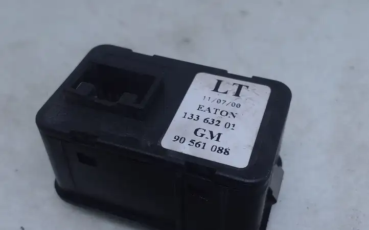 Opel Astra G (1998 - 2004) 90561088 Блок кнопок стеклоподъемников — фото 5
