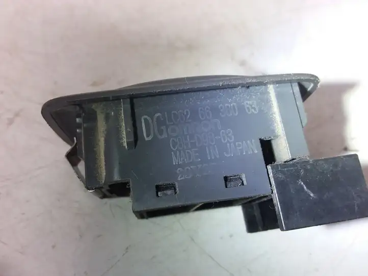 Mazda MPV (1999 - 2006) LC626638063 Кнопка стеклоподъемников — фото 3