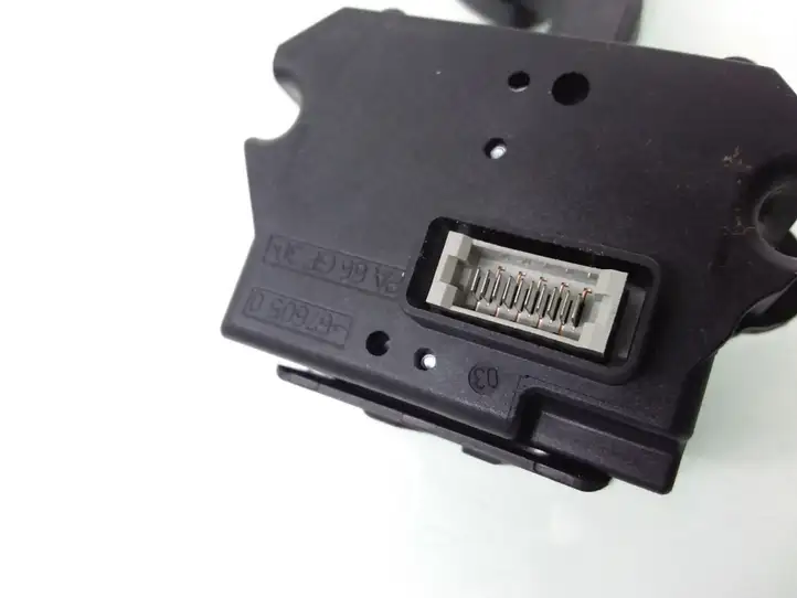 BMW 5 E60 E61 (2004 - 2010) 6951349 Подрулевой переключатель — фото 3