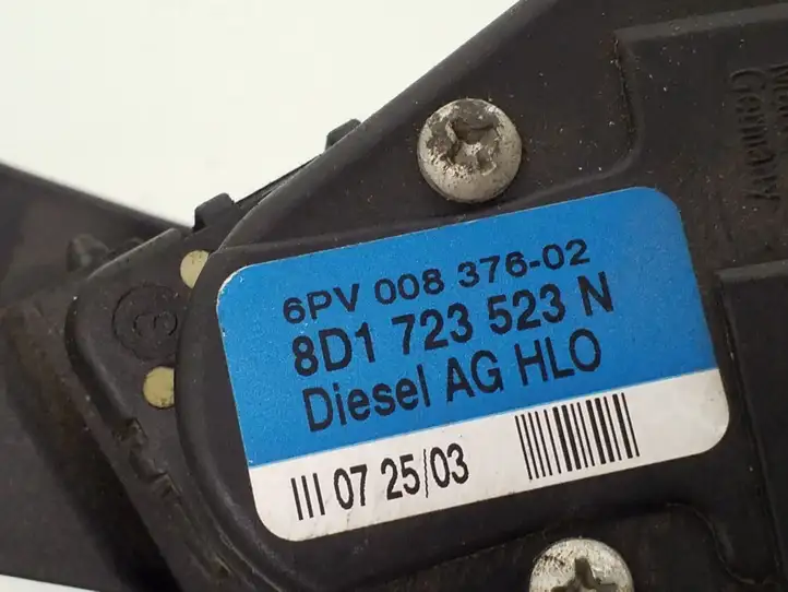 Volkswagen PASSAT B5.5 (2001 - 2005) 8D1723523N Педаль акселератора — фото 4